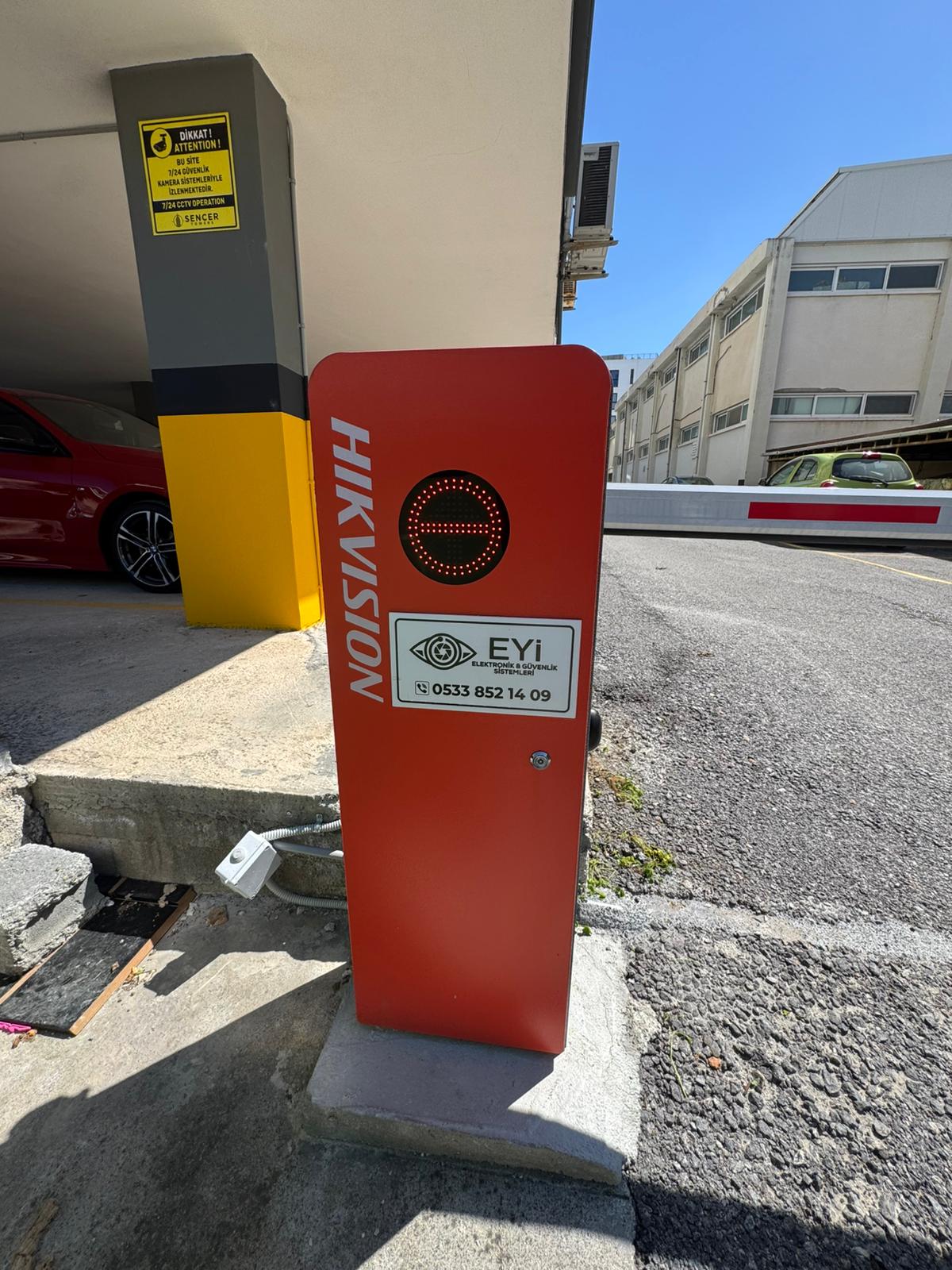 Girne site girişi otomatik bariyer ve flaşör lamba kurulumu